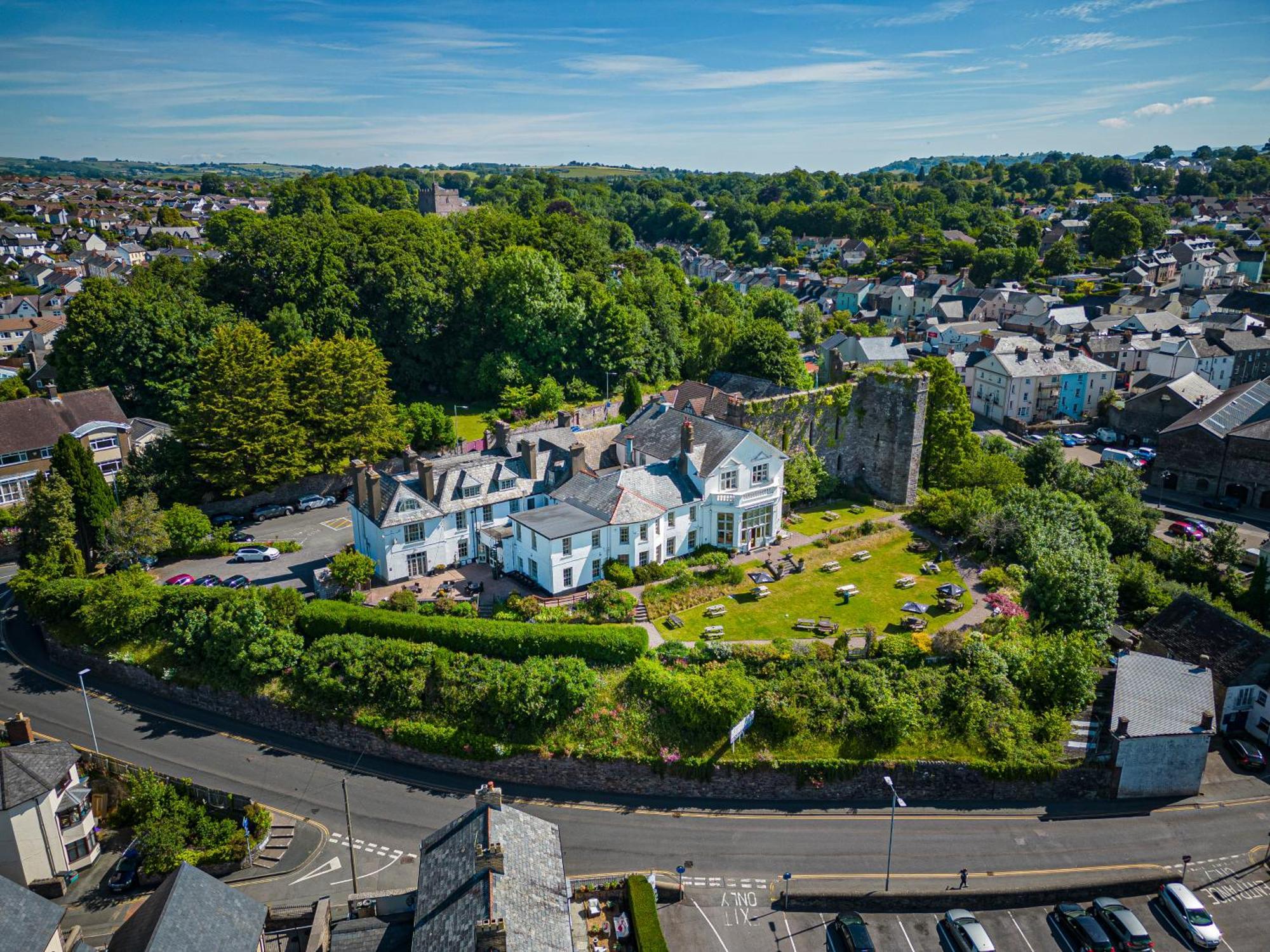 The Castle Of Brecon Hotel, Brecon, Powys Exterior photo