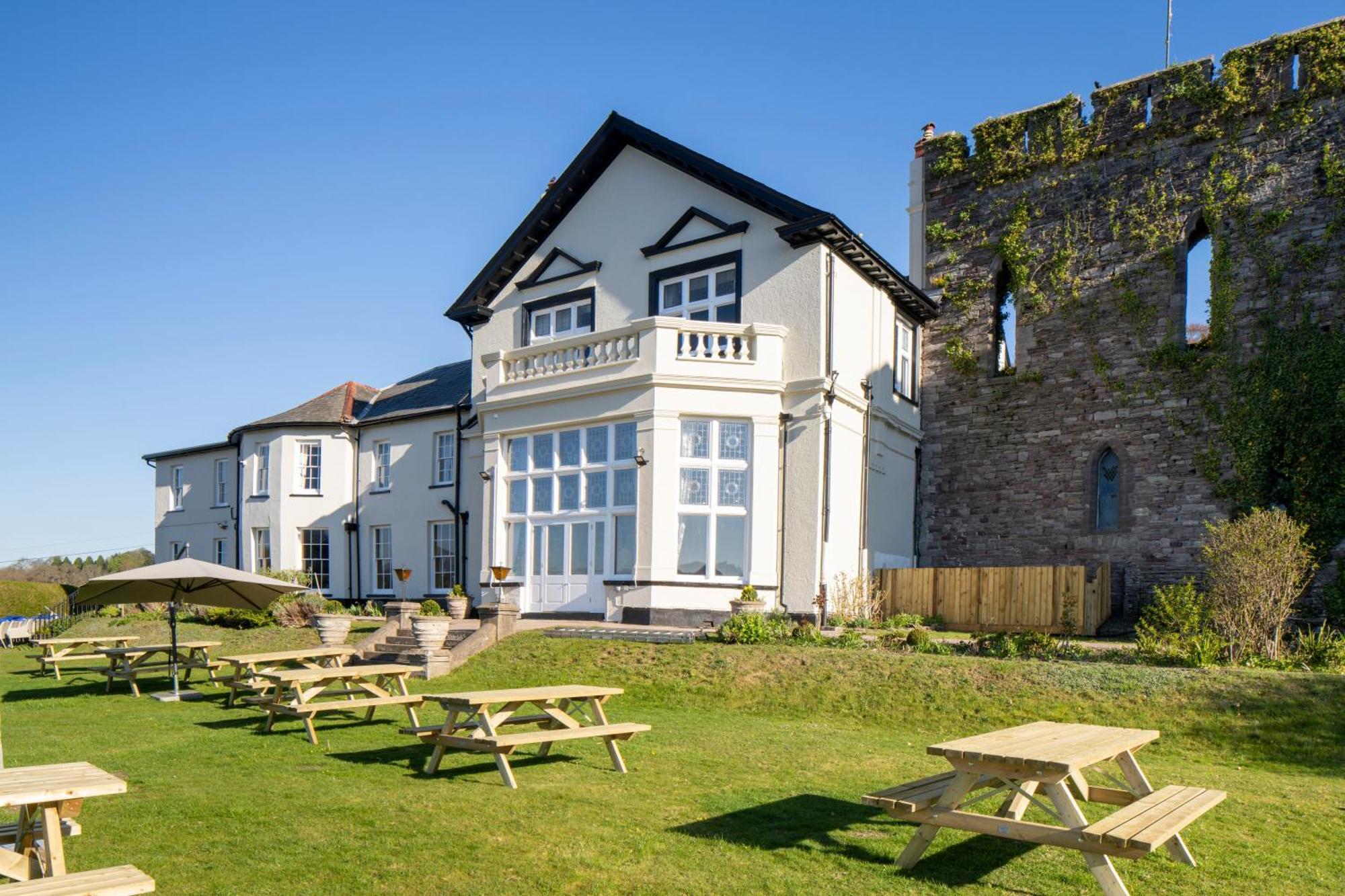 The Castle Of Brecon Hotel, Brecon, Powys Exterior photo